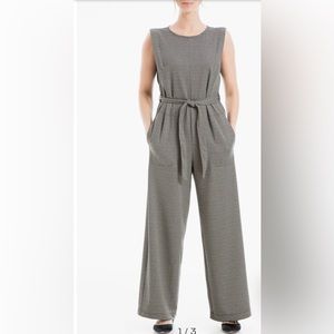 MAX STUDIO LONDON sleeveless scoop neck wide leg black cream jumpsuit size small